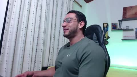 Snapshot of damiannstonexxx chatting on May 25, 3:56 am Danny online show from May 25, 3:56 am