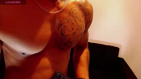 ---Taylor--- online show from January 10, 12:27 am