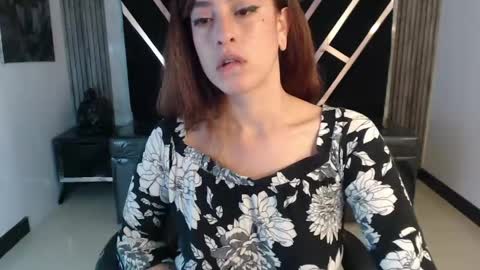 Snapshot of damiaoshun_ch chatting on May 7, 7:41 pm Damia online show from May 7, 7:41 pm
