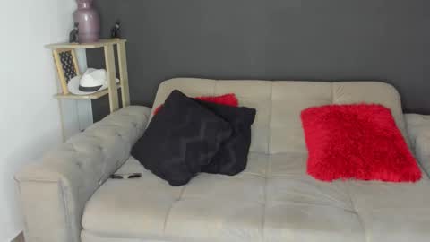 Snapshot of dammianmilleroficial chatting on January 6, 3:38 pm INSTAGRAM DAMMIANMILLEROFICIAL online show from January 6, 3:38 pm