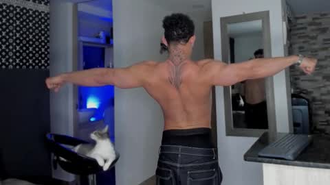 Snapshot of dammianmilleroficial chatting on January 14, 12:05 am INSTAGRAM DAMMIANMILLEROFICIAL online show from January 14, 12:05 am