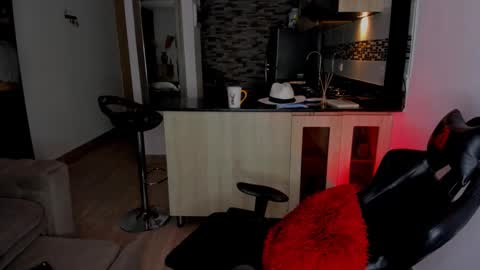 Snapshot of dammianmilleroficial chatting on January 14, 10:47 pm INSTAGRAM DAMMIANMILLEROFICIAL online show from January 14, 10:47 pm