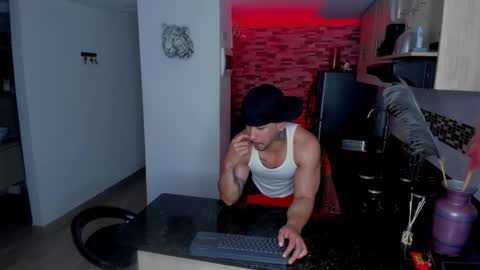 Snapshot of dammianmilleroficial chatting on February 3, 3:04 am INSTAGRAM DAMMIANMILLEROFICIAL online show from February 3, 3:04 am