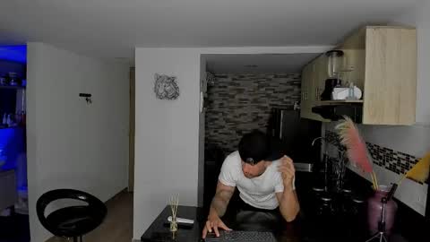 Snapshot of dammianmilleroficial chatting on February 6, 12:26 am INSTAGRAM DAMMIANMILLEROFICIAL online show from February 6, 12:26 am