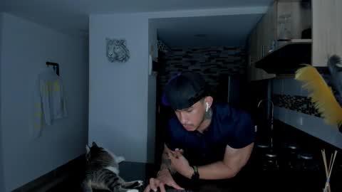 Snapshot of dammianmilleroficial chatting on February 15, 12:25 pm INSTAGRAM DAMMIANMILLEROFICIAL online show from February 15, 12:25 pm