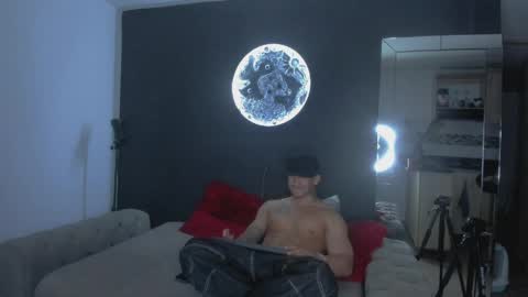 INSTAGRAM  DAMMIANMILLEROFICIAL online show from April 6, 4:57 am