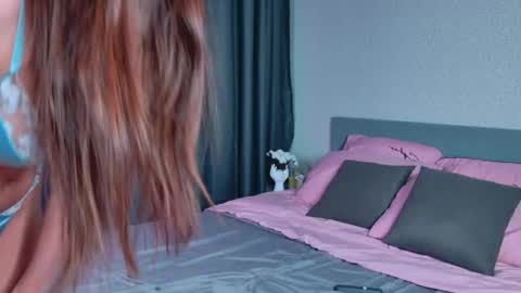 Julia online show from November 12, 2:34 am