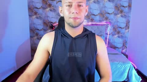 Snapshot of damon_baker0 chatting on May 14, 3:08 pm Damon bakert online show from May 14, 3:08 pm