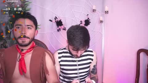 Snapshot of damon_frost chatting on October 31, 9:05 pm damon_frost online show from October 31, 9:05 pm