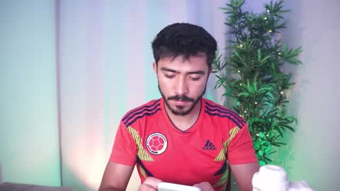 Snapshot of damon_frost chatting on November 19, 8:53 pm damon_frost online show from November 19, 8:53 pm