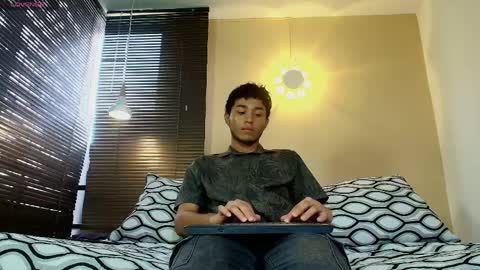 Damon  Salvatore online show from April 7, 6:52 pm