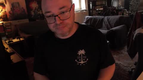 Snapshot of dampkap chatting on October 28, 8:18 am dampkap online show from October 28, 8:18 am