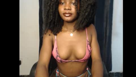 Snapshot of damsel8 chatting on January 17, 5:38 pm leah online show from January 17, 5:38 pm