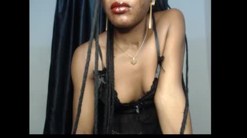 Snapshot of damsel8 chatting on February 24, 6:06 pm leah online show from February 24, 6:06 pm