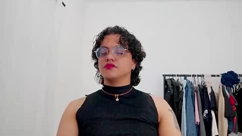 Snapshot of dan_blous chatting on February 25, 2:59 pm Diane Blosson online show from February 25, 2:59 pm