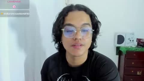 Snapshot of dan_blous chatting on July 2, 3:23 am Diane Blosson online show from July 2, 3:23 am