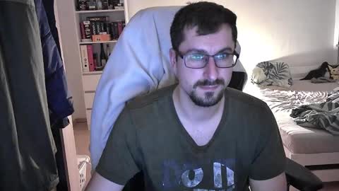 King Dan online show from December 19, 7:40 pm