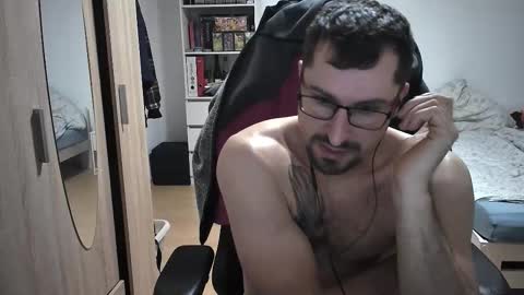 Snapshot of dan_the_man405 chatting on January 31, 8:51 pm King Dan online show from January 31, 8:51 pm