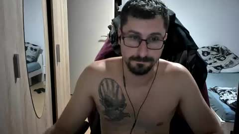 Snapshot of dan_the_man405 chatting on July 22, 10:23 pm King Dan online show from July 22, 10:23 pm