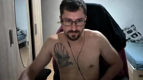 Snapshot of dan_the_man405 chatting on July 23, 7:34 pm King Dan online show from July 23, 7:34 pm
