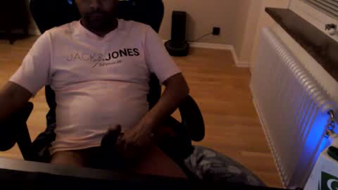 Snapshot of dan_the_man43 chatting on May 24, 10:59 pm dan_the_man43 online show from May 24, 10:59 pm