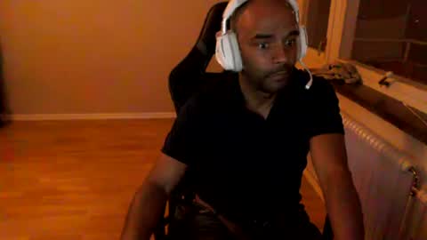 dan_the_man43 online show from June 21, 12:13 am