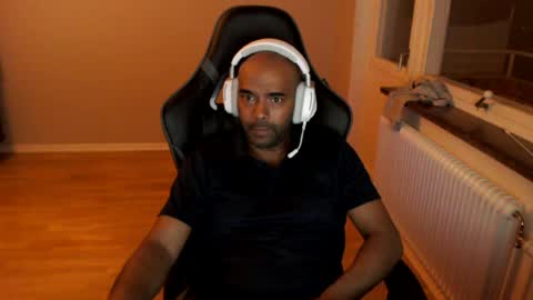dan_the_man43 online show from June 21, 9:50 pm