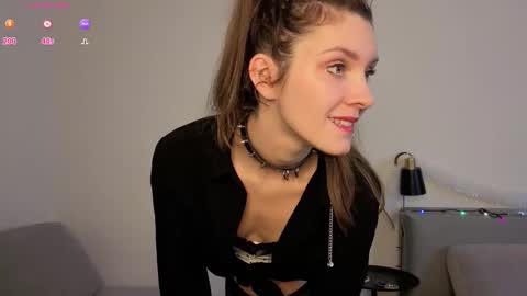 Snapshot of danaaddams chatting on December 20, 9:33 pm danaaddams online show from December 20, 9:33 pm