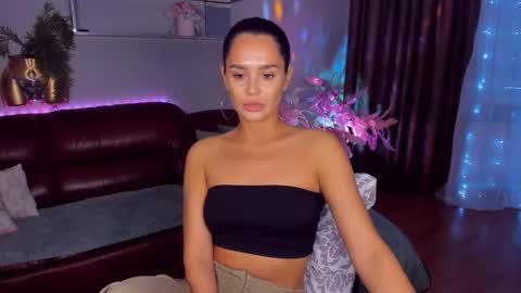 DanaMiers online show from April 9, 6:19 am