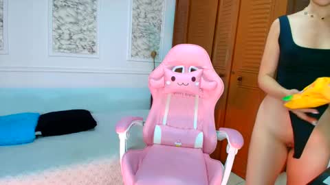 Snapshot of danellahouston chatting on November 18, 6:56 pm Danella Houston online show from November 18, 6:56 pm