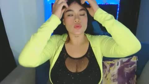 Snapshot of danessa_cruz chatting on November 7, 2:44 am Danessa online show from November 7, 2:44 am