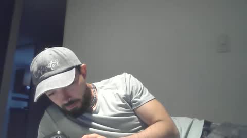 dani3l9905 online show from October 26, 2:39 am