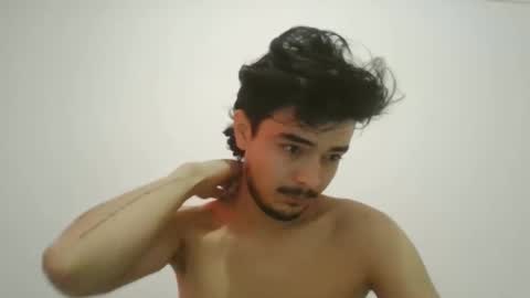 Snapshot of dani_42017 chatting on January 27, 1:19 pm dani_42017 online show from January 27, 1:19 pm