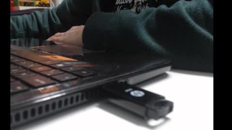 Snapshot of dani_alpina chatting on January 12, 3:36 pm dani_alpina online show from January 12, 3:36 pm