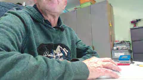 Snapshot of dani_alpina chatting on October 9, 12:25 pm dani_alpina online show from October 9, 12:25 pm