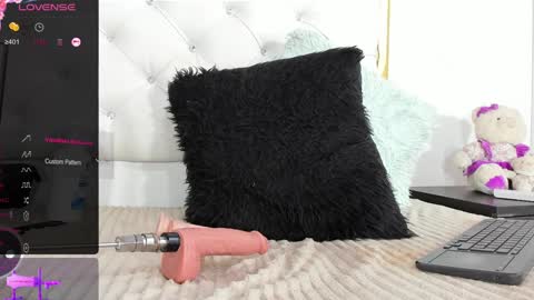 DANI online show from December 17, 10:11 pm