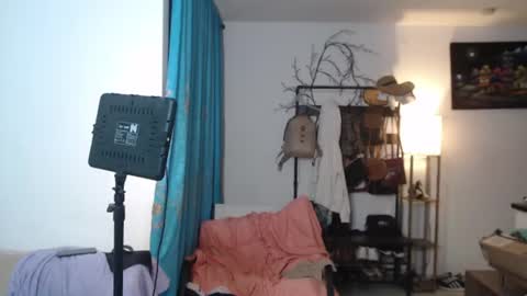dani_brown19 online show from June 18, 5:30 am