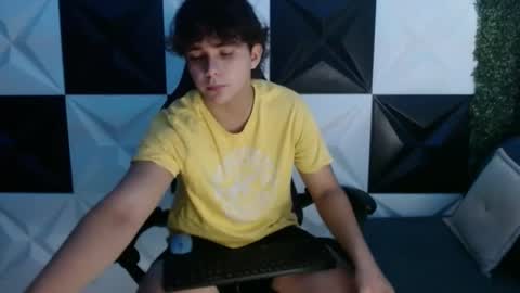 dani_cumboy online show from January 24, 6:14 am