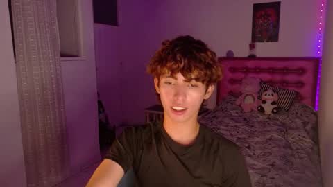 Snapshot of dani_dancer chatting on January 6, 1:20 am Dani Dancer online show from January 6, 1:20 am