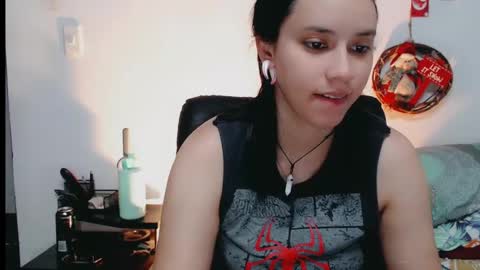 Snapshot of dani_jocelyn chatting on December 18, 10:24 pm dani y jocelyn online show from December 18, 10:24 pm