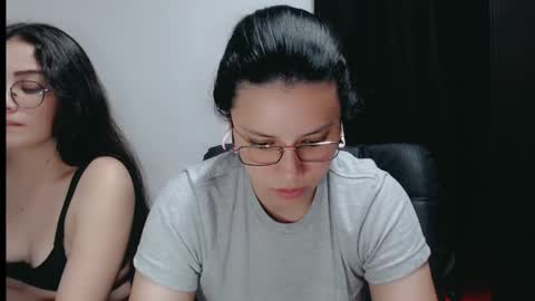 Snapshot of dani_jocelyn chatting on January 15, 9:51 pm dani y jocelyn online show from January 15, 9:51 pm