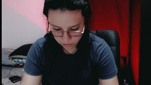 Snapshot of dani_jocelyn chatting on January 23, 7:18 pm dani y jocelyn online show from January 23, 7:18 pm