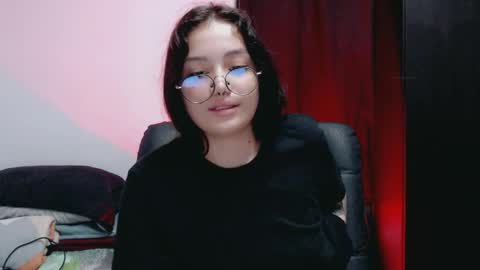 Snapshot of dani_jocelyn chatting on February 19, 6:54 pm dani y jocelyn online show from February 19, 6:54 pm