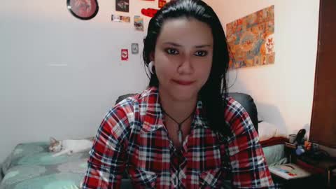 Snapshot of dani_jocelyn chatting on March 2, 8:50 pm dani y jocelyn online show from March 2, 8:50 pm
