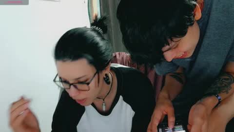 Snapshot of dani_jocelyn chatting on September 30, 7:19 pm dani y jocelyn online show from September 30, 7:19 pm