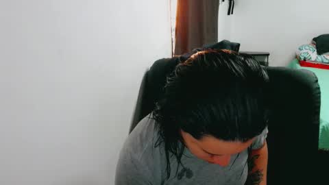 Snapshot of dani_jocelyn chatting on November 6, 6:42 pm dani y jocelyn online show from November 6, 6:42 pm