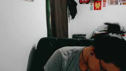 Snapshot of dani_jocelyn chatting on December 3, 7:23 pm dani y jocelyn online show from December 3, 7:23 pm