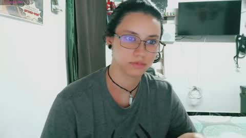 dani y jocelyn online show from May 27, 1:57 am