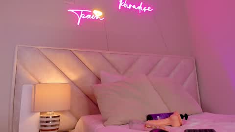 Hi I am Dani online show from February 13, 9:49 pm