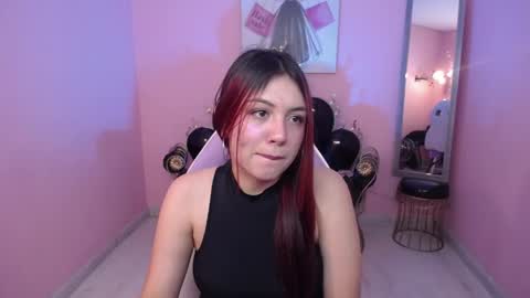 dani_taylor_ online show from April 30, 8:48 pm